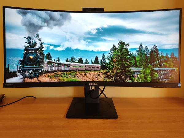 Монитор Philips Brilliance 346P1CRH спереди