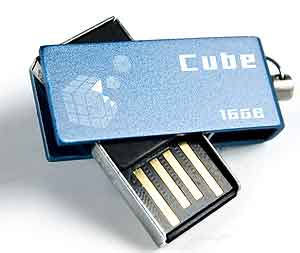 Флеш-накопители GOODRAM ZIP и GOODRAM CUBE Флеш-накопители GOODRAM ZIP и GOODRAM CUBE